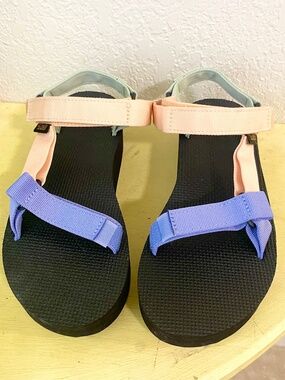 Teva Midform Universal Size 9 Women’s Multi Color Sandals